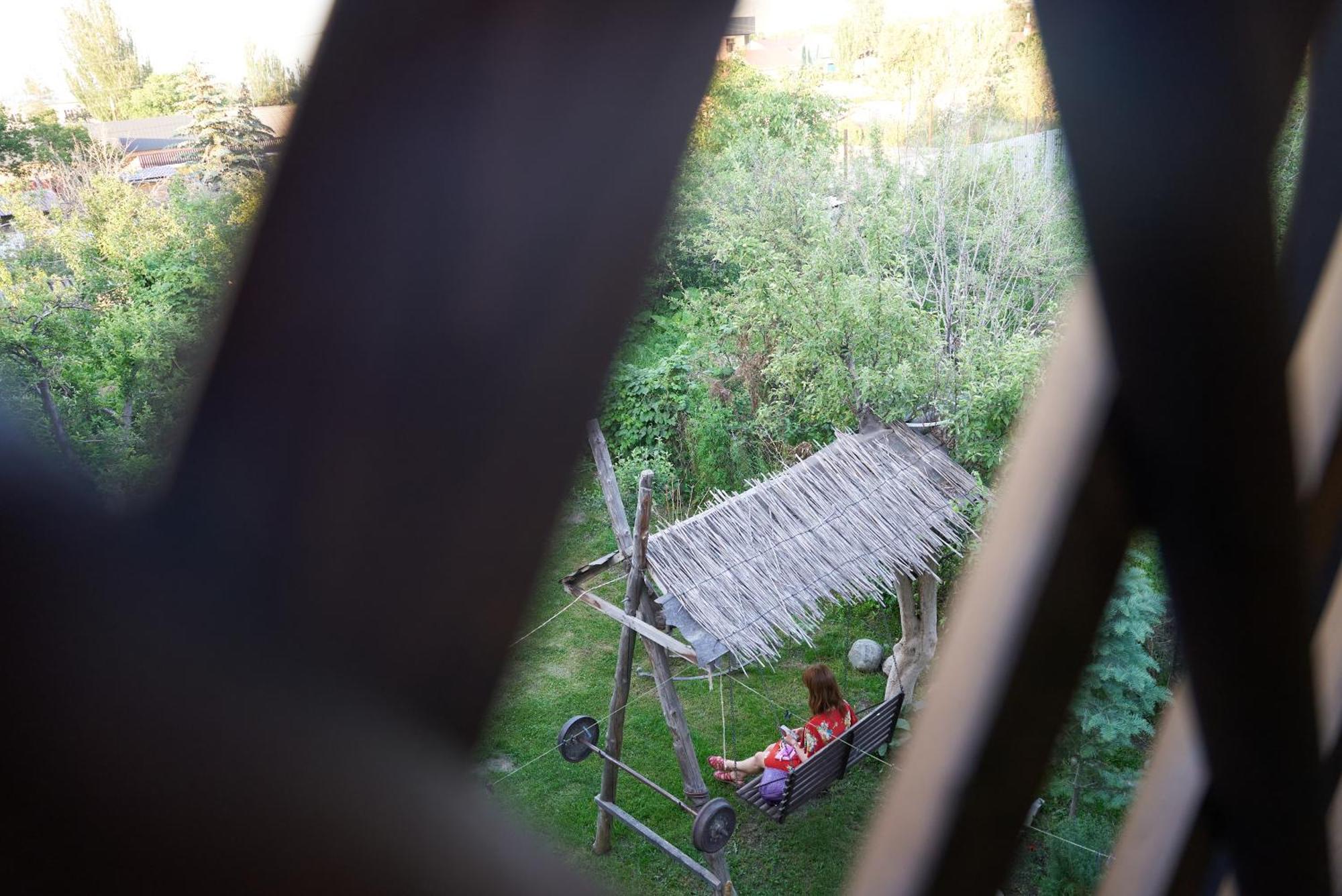 Argo Guest House Karakol Exterior photo