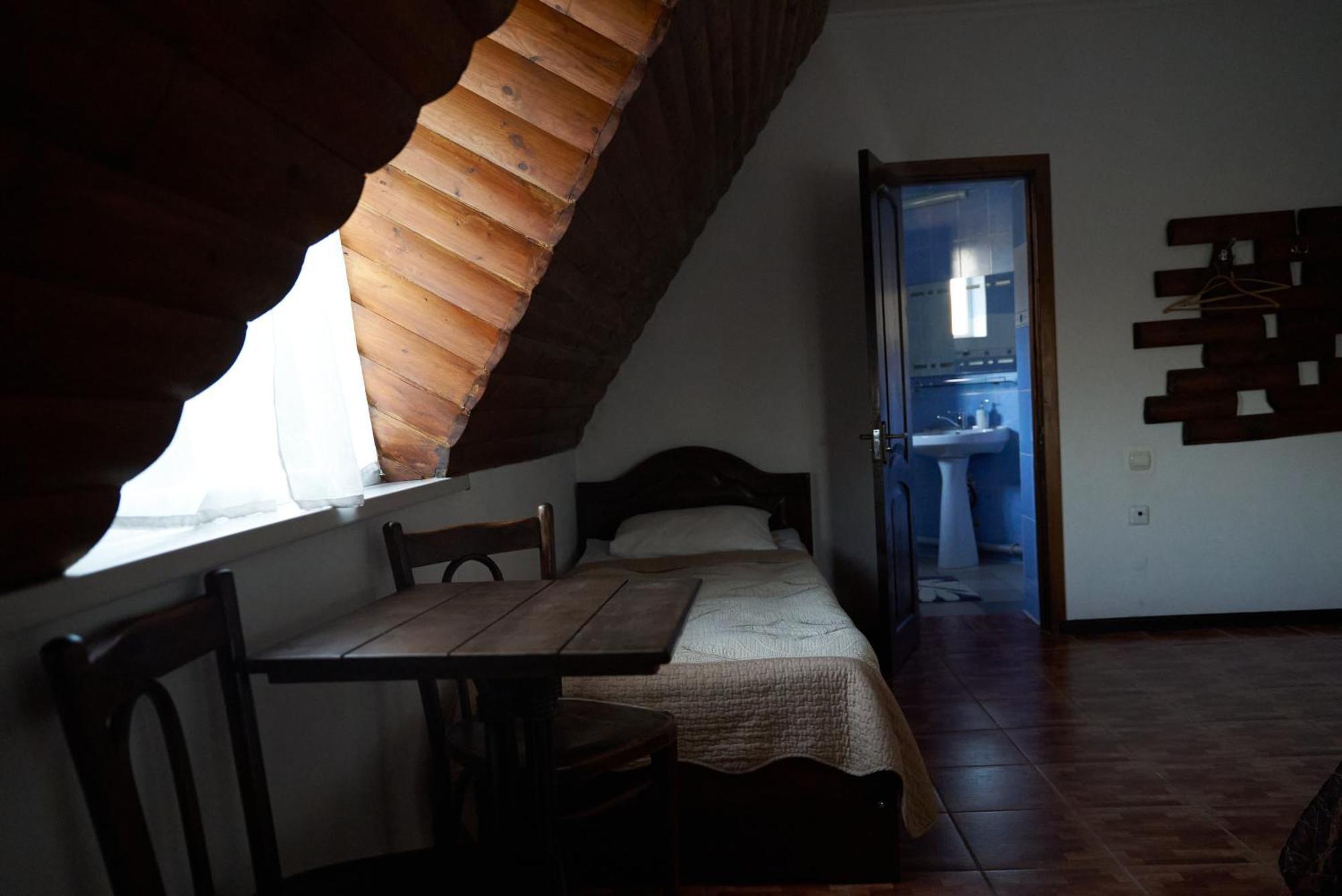 Argo Guest House Karakol Exterior photo
