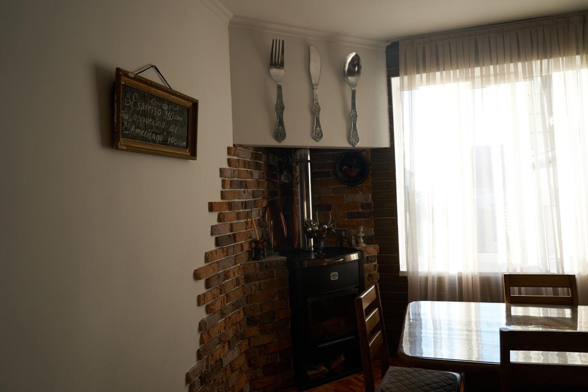 Argo Guest House Karakol Exterior photo